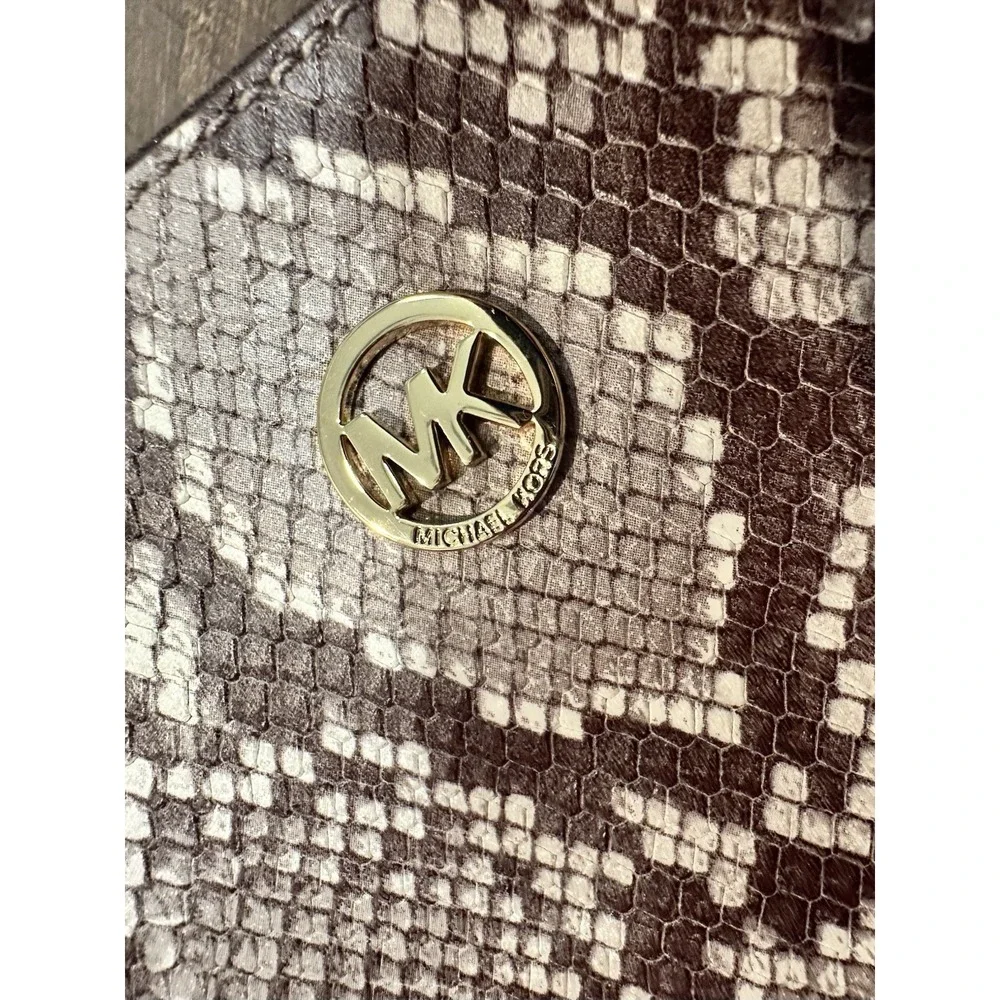 Michael Kors NWT Brown Python‎ Embossed Leather Zip Clutch